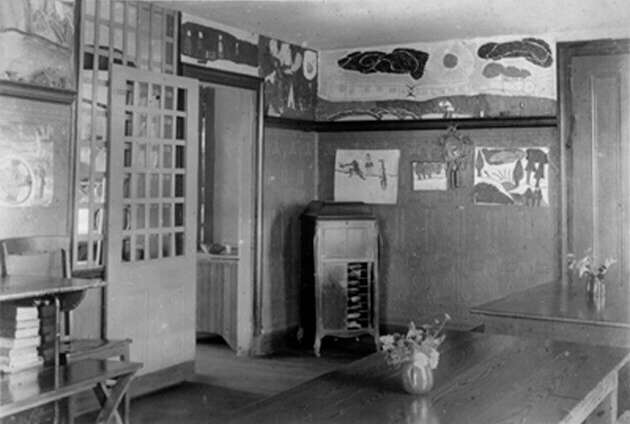 Dining room in living house (ca.1925), photo by Oscar Stechbardt, courtesy of Special Collections and University Archives, Rutgers University Libraries