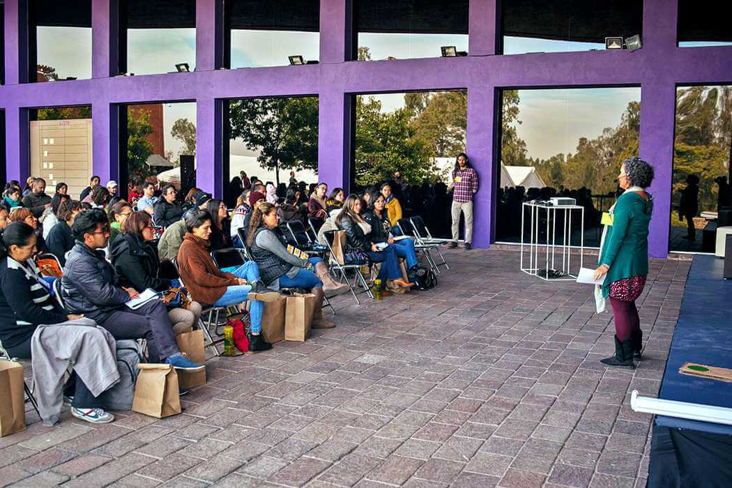 Rebecka Koritz speaks at Agíl 2018, the first ALC International Conference held in Mexico