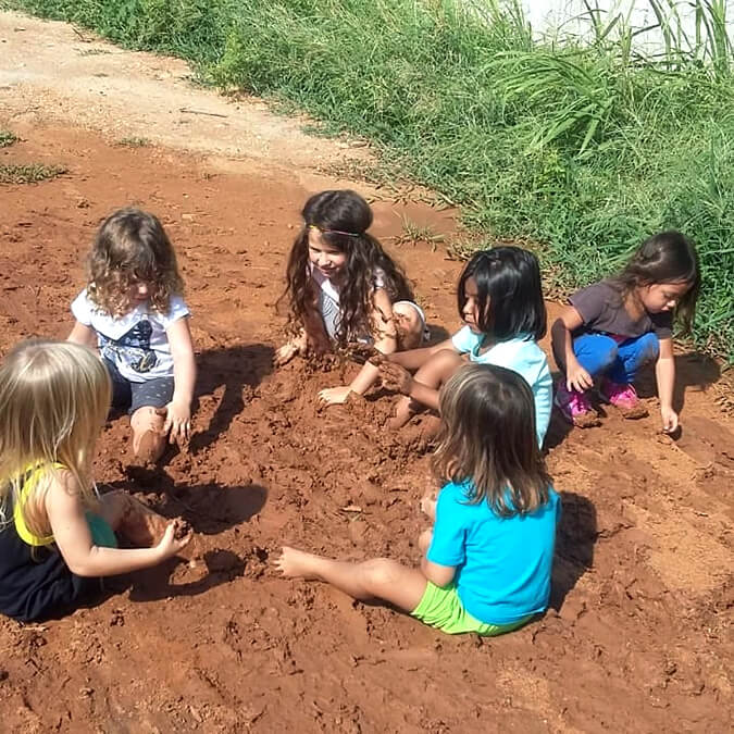 Niños auto-dirigidos, padres escolarizados