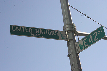 A United Nations street sign